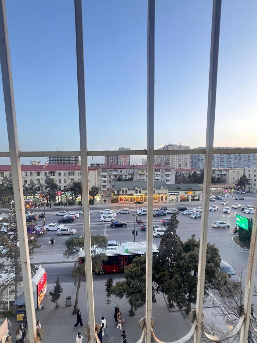 Satılır 1 otaqlı köhnə tikili 45 m² — Mənzil, Bakı (7)