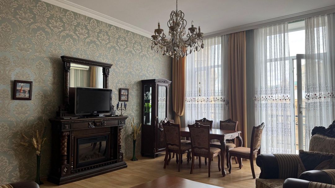 İcarəyə verilir 2 otaqlı köhnə tikili 70 m² — Mənzil, Bakı