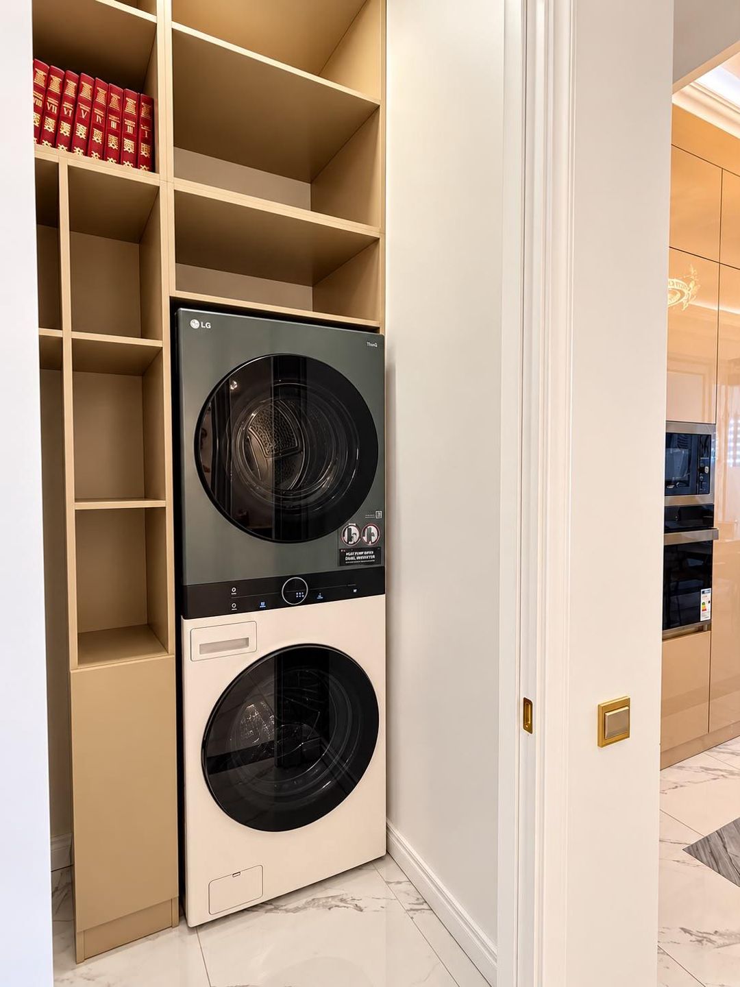 3 otaqlı mənzil, 181 m², Üzeyir Hacıbəyli küçəsi — Mənzil, Bakı (11)