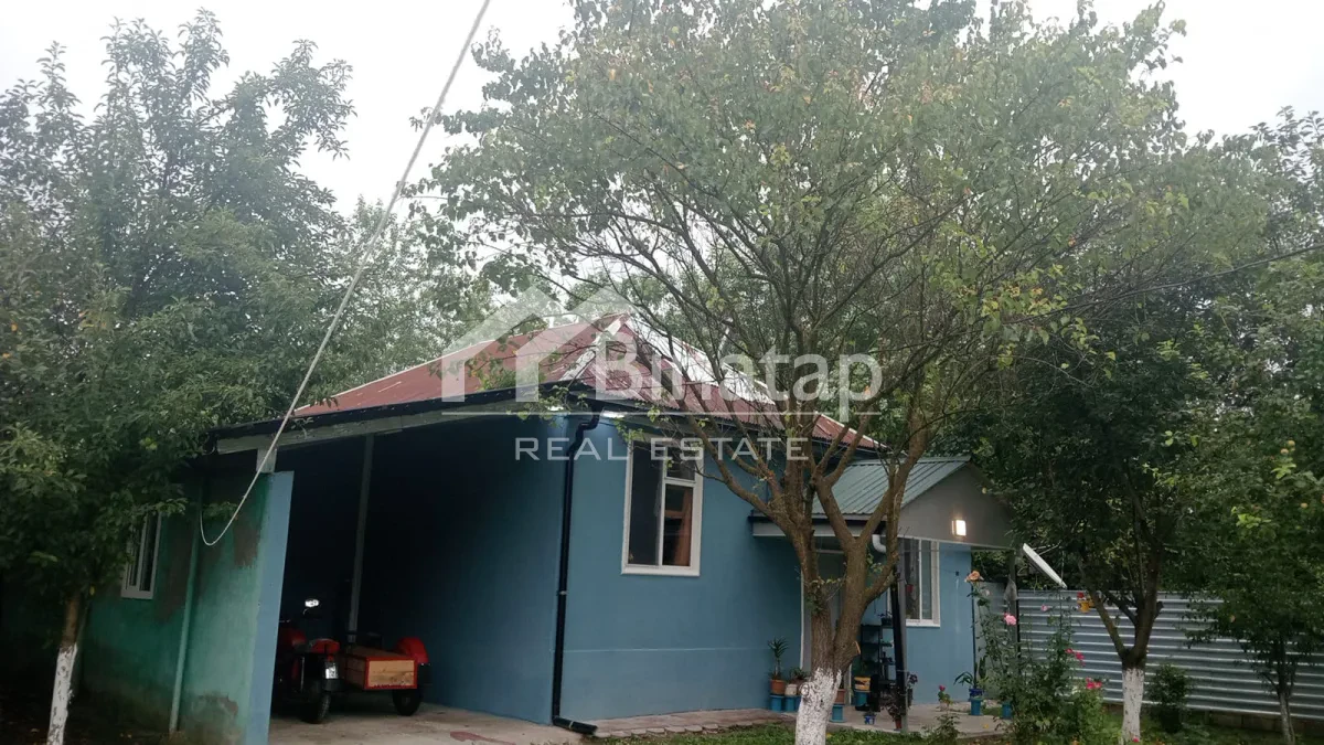 Satılır 2 otaqlı həyət evi / bağ evi 52 m², Oğuz rayonu — Bakı