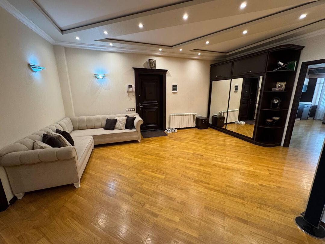 İcarəyə verilir 3 otaqlı yeni tikili 160 m² — Mənzil, Bakı (9)