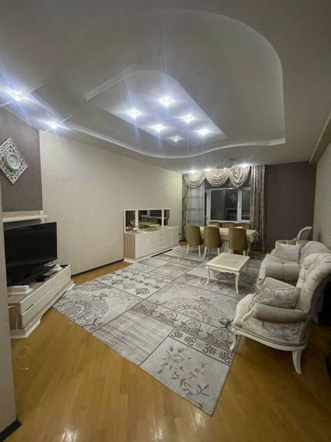 İcarəyə verilir 3 otaqlı yeni tikili 140 m² — Bakı