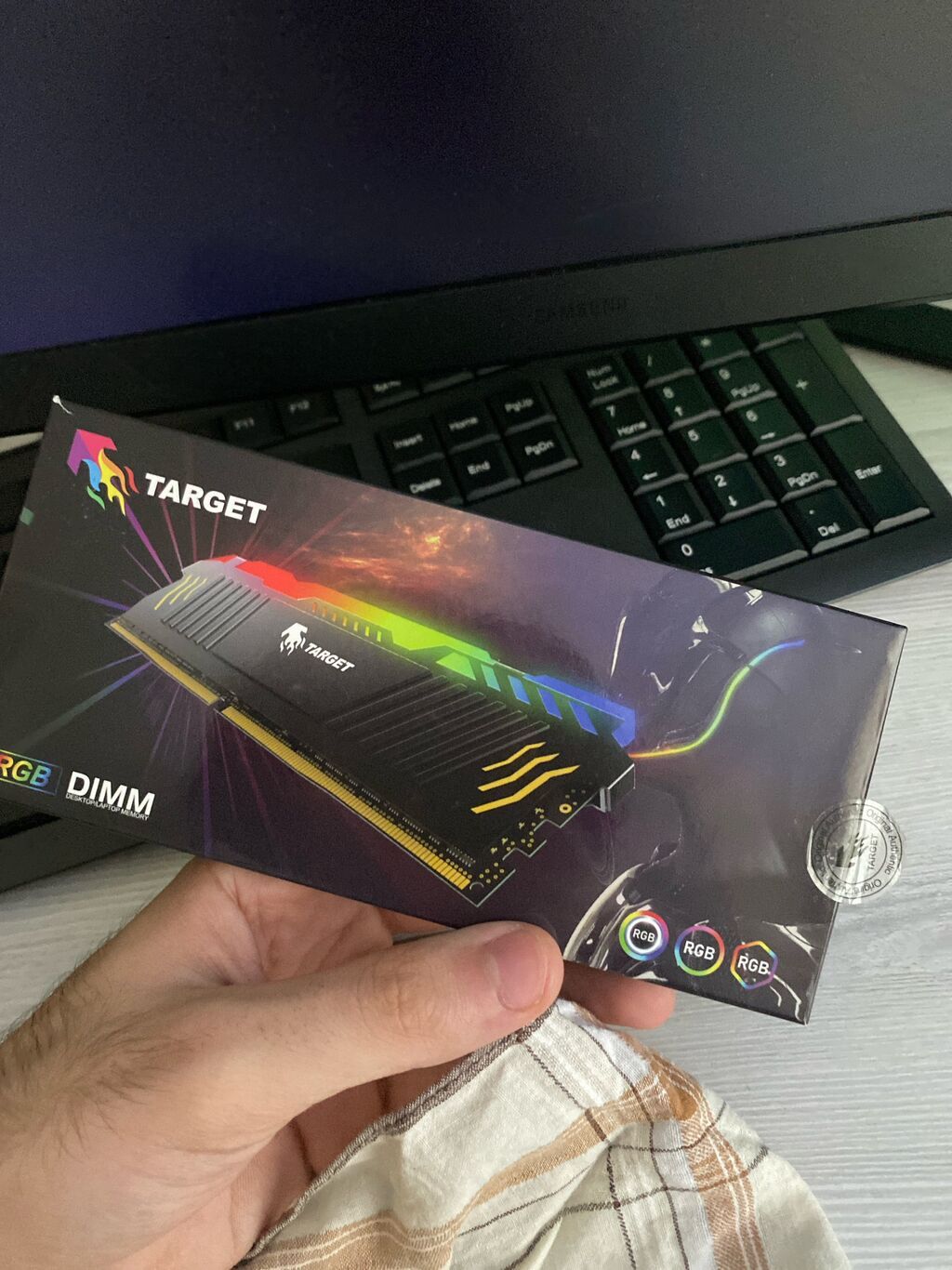Target DDR4 RAM – 16GB (1x16GB) 3200 MHz, rgb, dımm - Növ: DDR4 — Operativ yaddaş, Bakı