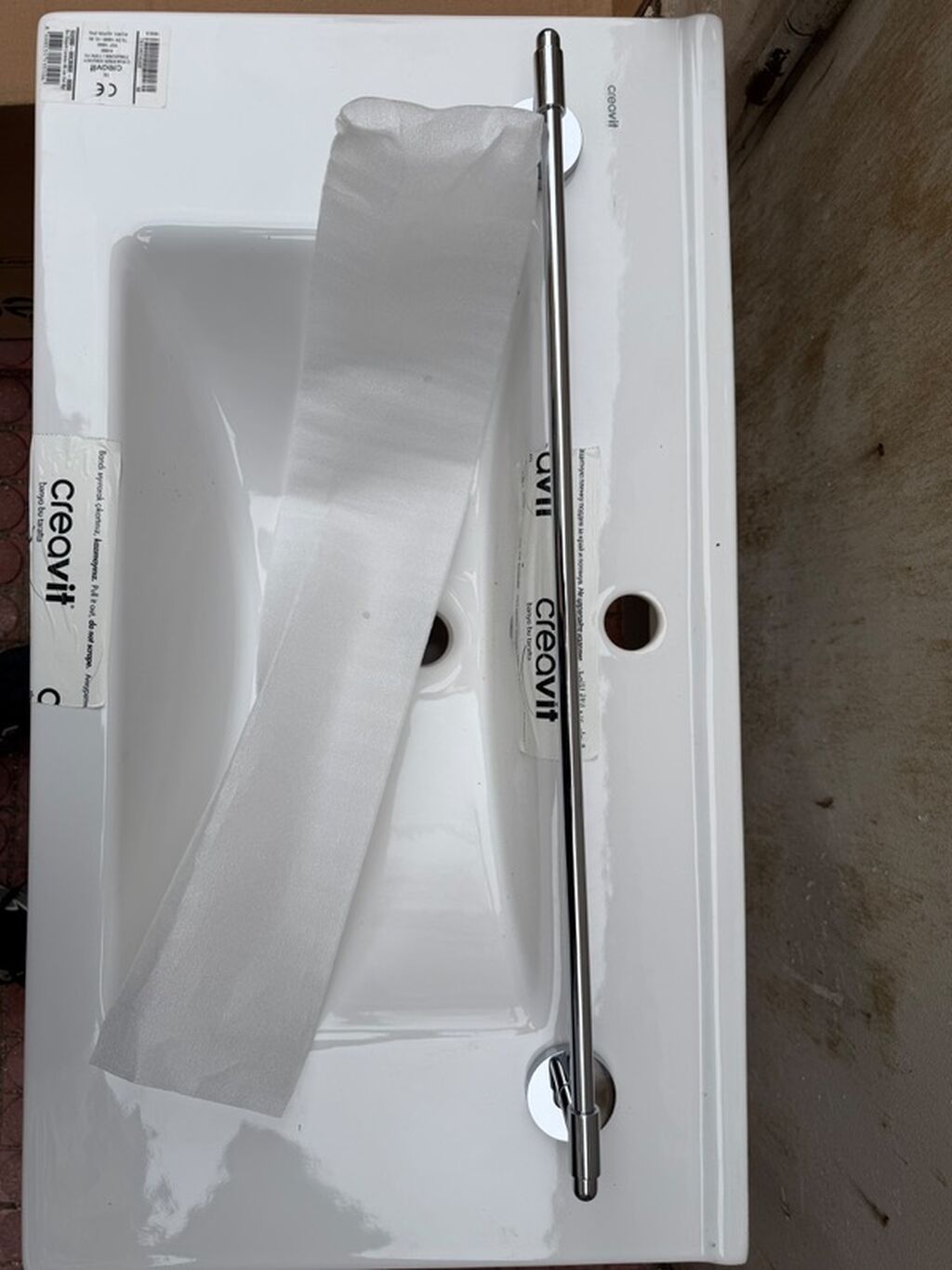 Creavit hamam dəsti – lavabo və alt dolab Üzərində Vitra kran və — Lavabolar, Bakı (4)