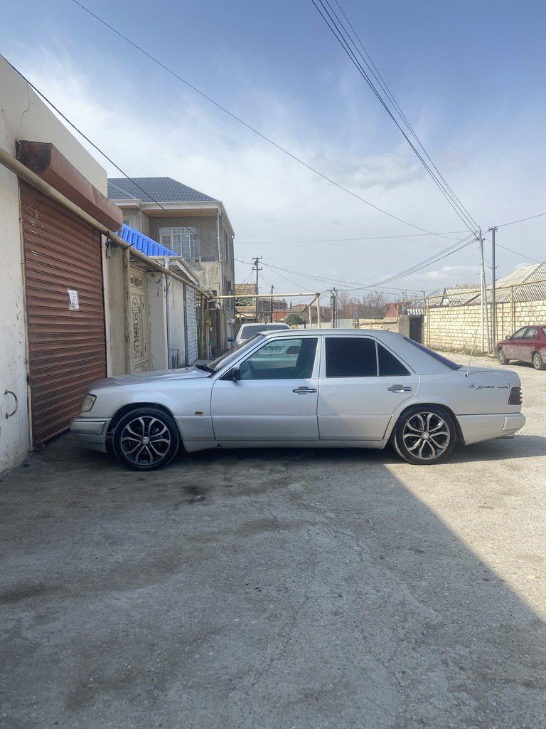 Mercedes 200 D, 2.0 L, 1993 il, 500 000 km 10-UX-058 — Avtomobillər, Bakı (8)