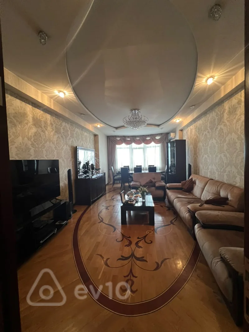 4 otaqlı mənzil, 128 m², Rövşən Cəfərov küc — Bakı