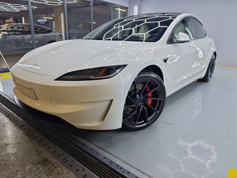 Tesla Model 3, 82 kWh, 2025 il, 27 000 km — Bakı