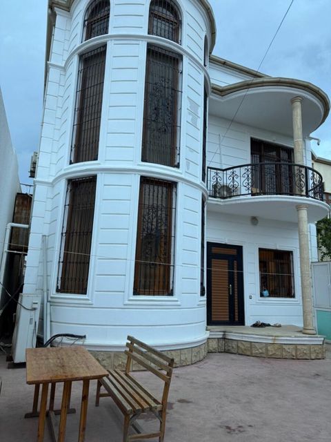 Villa, Binə qəs — Bakı