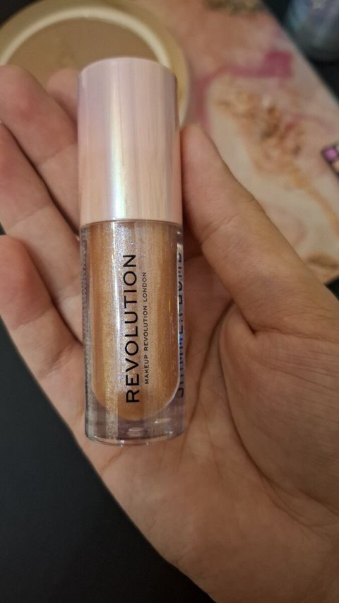 Revolution dodaq parlatıcı — Bakı