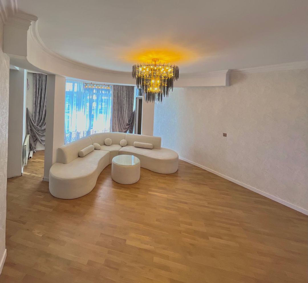 4 otaqlı mənzil, 209 m², Akademik Əliəşrəf Əlizadə küç — Mənzil, Bakı (2)
