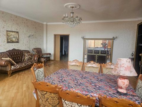 İcarəyə verilir 3 otaqlı yeni tikili 140 m² — Bakı