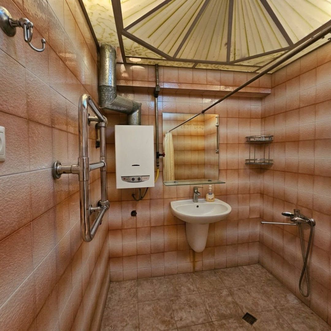 İcarəyə verilir 2 otaqlı köhnə tikili 70 m² — Mənzil, Bakı (11)
