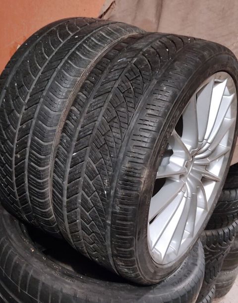 Təkərlər 215/40 R17 — Bakı