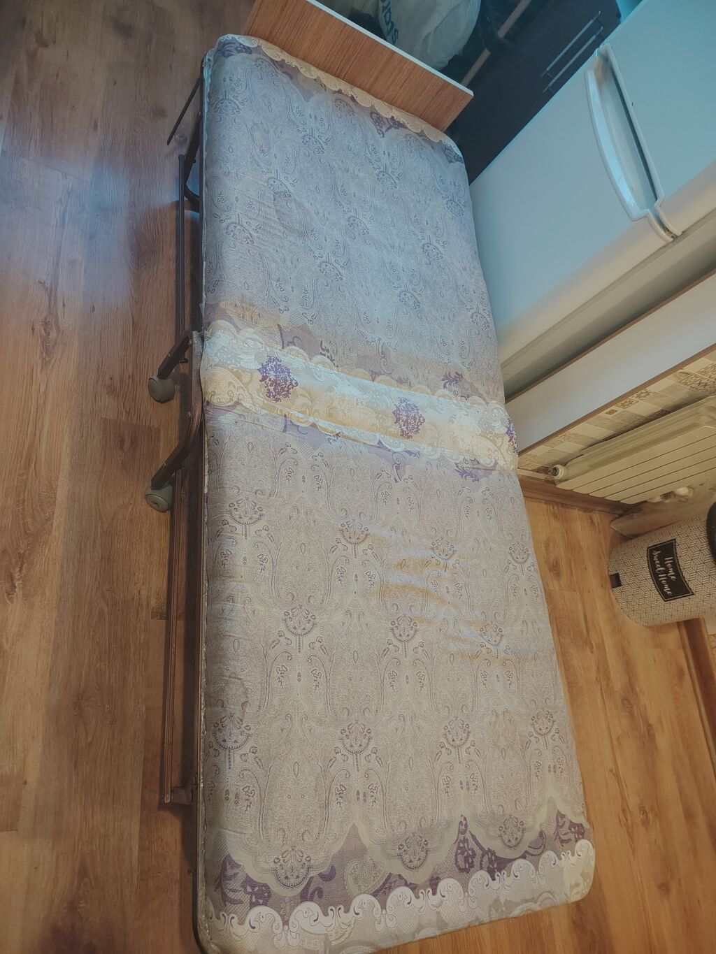 İşlənmiş, Matraslı raskladuşka — Çətir çarpayıları, Bakı