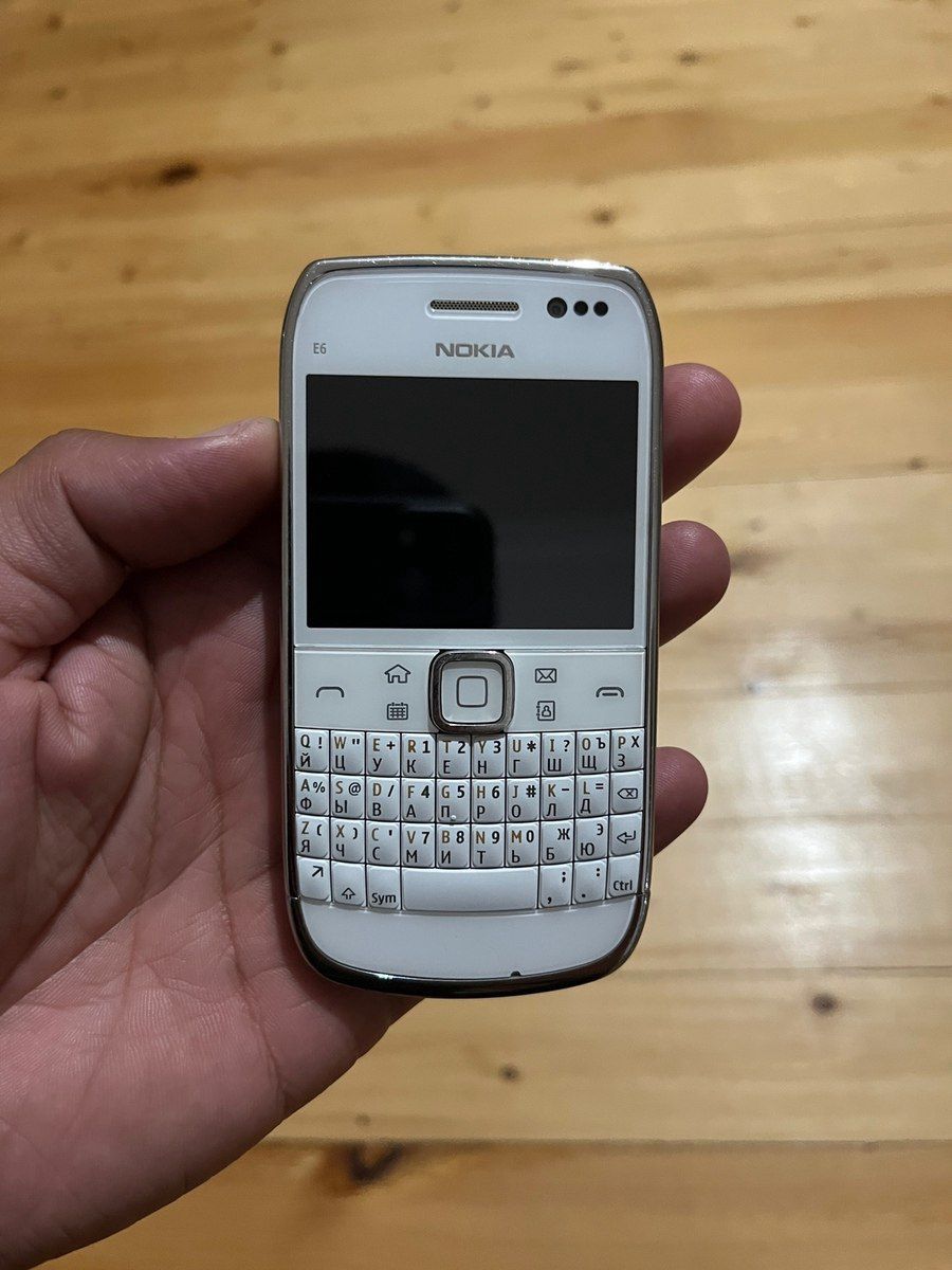 Nokia E6 — Smartfonlar, Bakı (2)