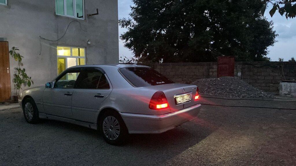 Mercedes C 250, 2.5 L, 1993 il, 535 646 km 42-BP-402 — Avtomobillər, Lənkəran (5)
