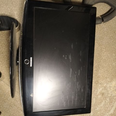 Samsung LCD monitor/TV - Ekran diaqonalı: təxminən 22–24 düym (şəkilə — 50 ₼ · Bakı · Monitorlər Samsung LCD monitor/TV - Ekran diaqonalı: təxminən 22–24 düym (şəkilə — Bakı