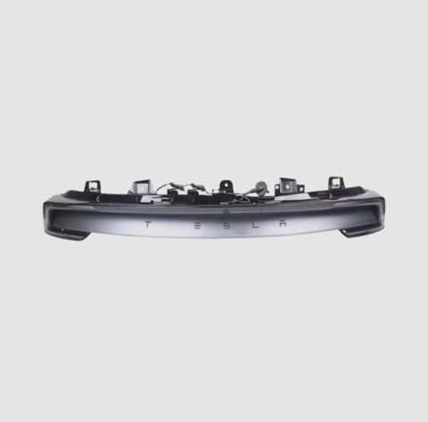 Tesla Juniper stop işığı — Bakı