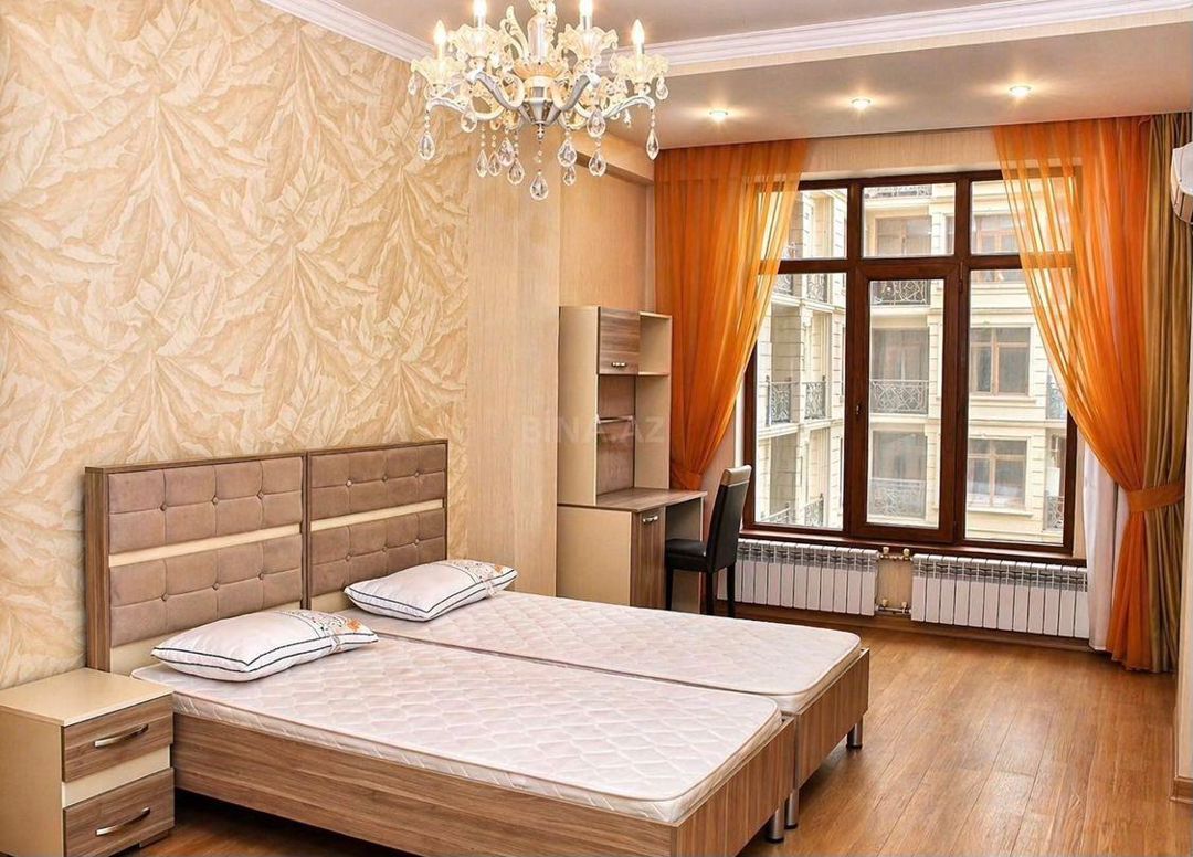 4 otaqlı mənzil, 210 m², Üzeyir Hacıbəyli küçəsi, 48 (Azinko (Uzeyir Hacibeyov)) — Mənzil, Bakı (11)