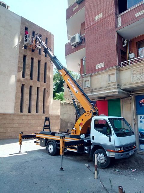 Kran sifarişi — Bakı