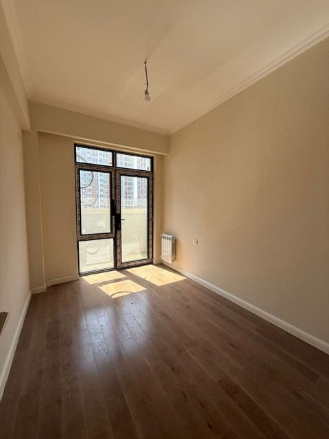 Satılır 4 otaqlı yeni tikili 120 m² — Bakı