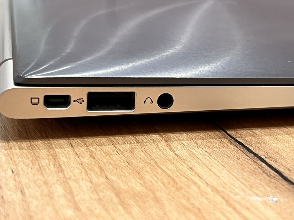ASUS Ultrabook ux21 – zərif metal gövdə və portativ dizayn — Asus, Bakı (6)