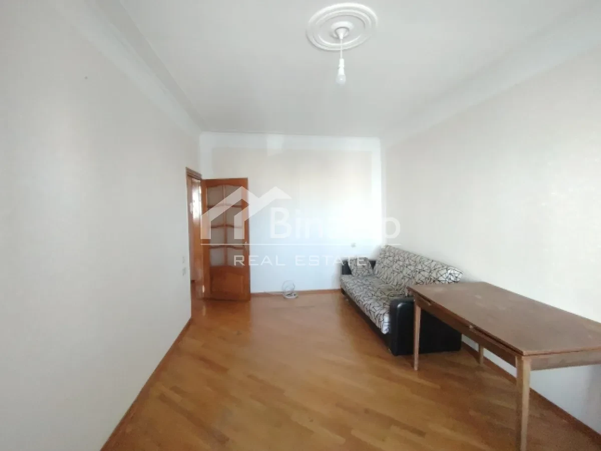Satılır 2 otaqlı köhnə tikili 60 m², 20 Yanvar metrosu, Yasamal rayonu — Mənzil, Bakı (4)