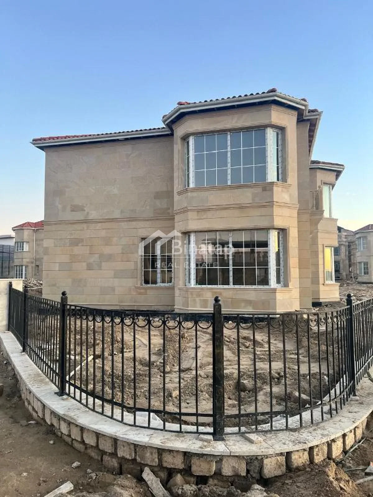 Satılır 5 otaqlı həyət evi / bağ evi 320 m², Sea Breeze qəsəbəsi, Sabunçu rayonu — Ev, villa, Bakı (2)