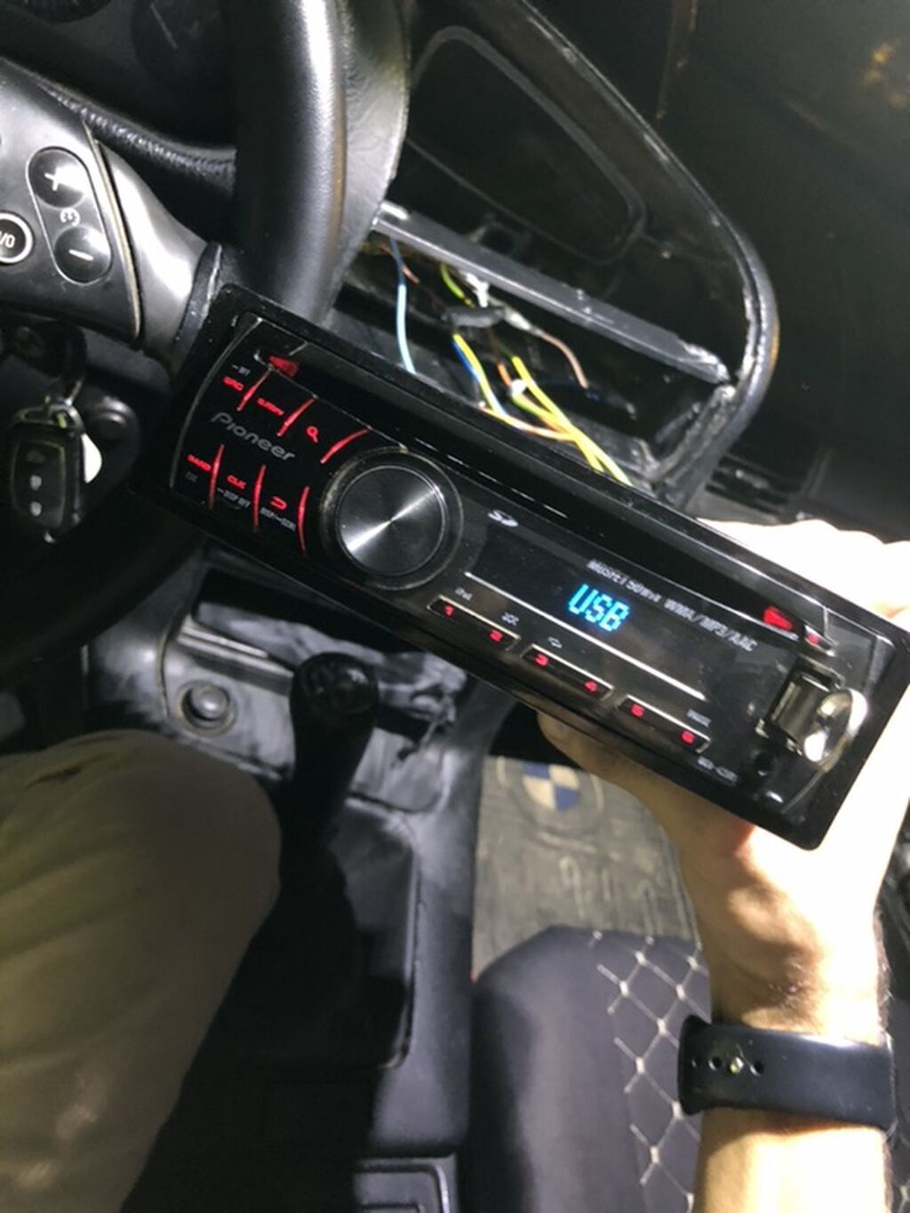Pioneer DEH-4250SD avtomobil maqnitolası İdeal vezyetdedir, hər bir — Avtomobil akustikası, Bakı