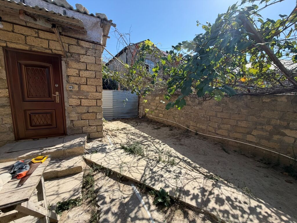 80 kv. m, 2 otaqlı, Kombi, Qaz, İşıq — Ev, villa, Bakı (3)