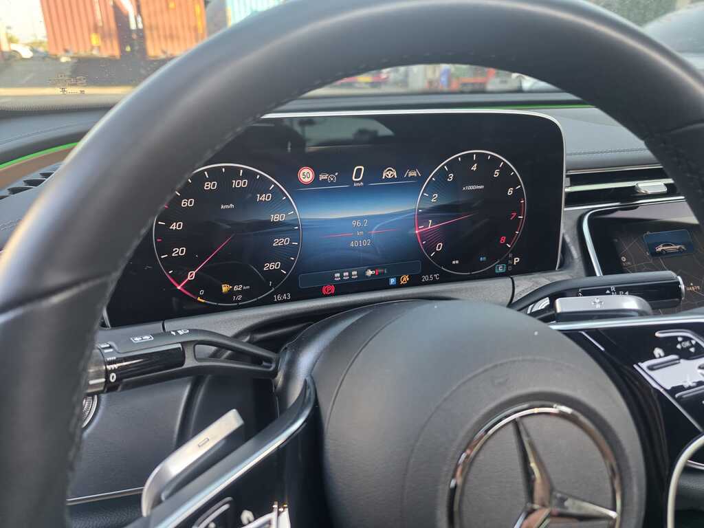 Mercedes E 200, 2.0 L, 2025 il, 40 000 km — Avtomobillər (8)