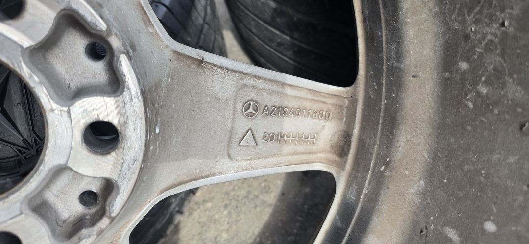 Mercedes təkərləri 245/45 R18 — Ehtiyat hissələri və aksesuarlar, Bakı (5)