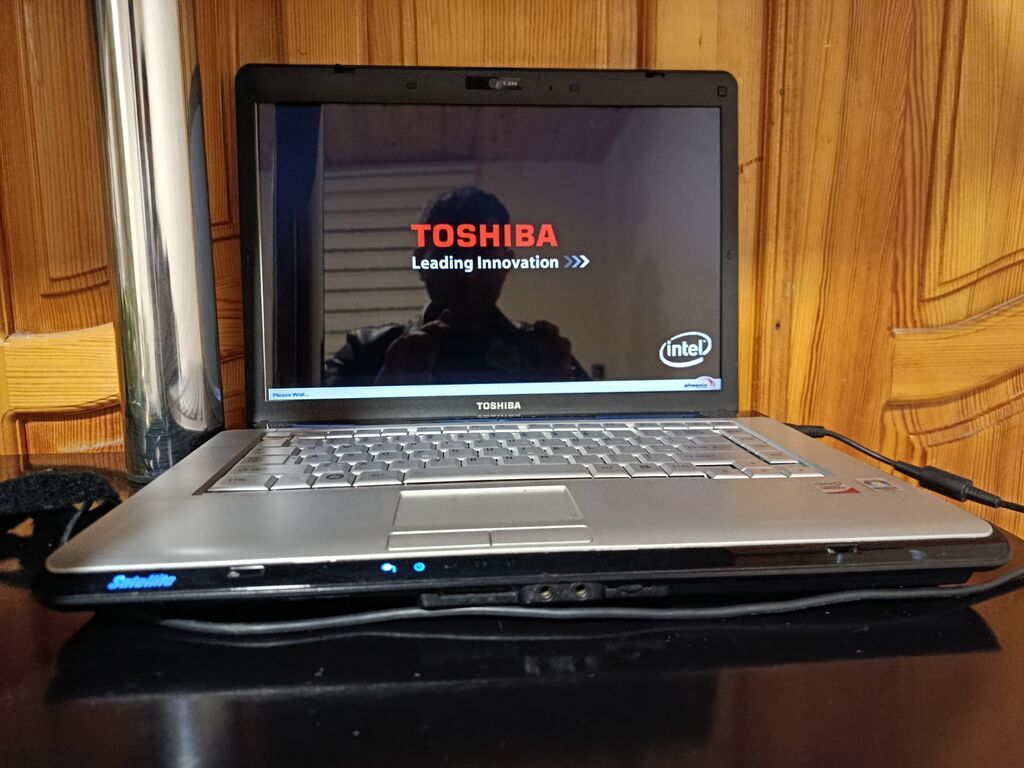 Toshiba Satellite noutbuk - Model: Toshiba Satellite (ekranda — Toshiba, Digah (6)