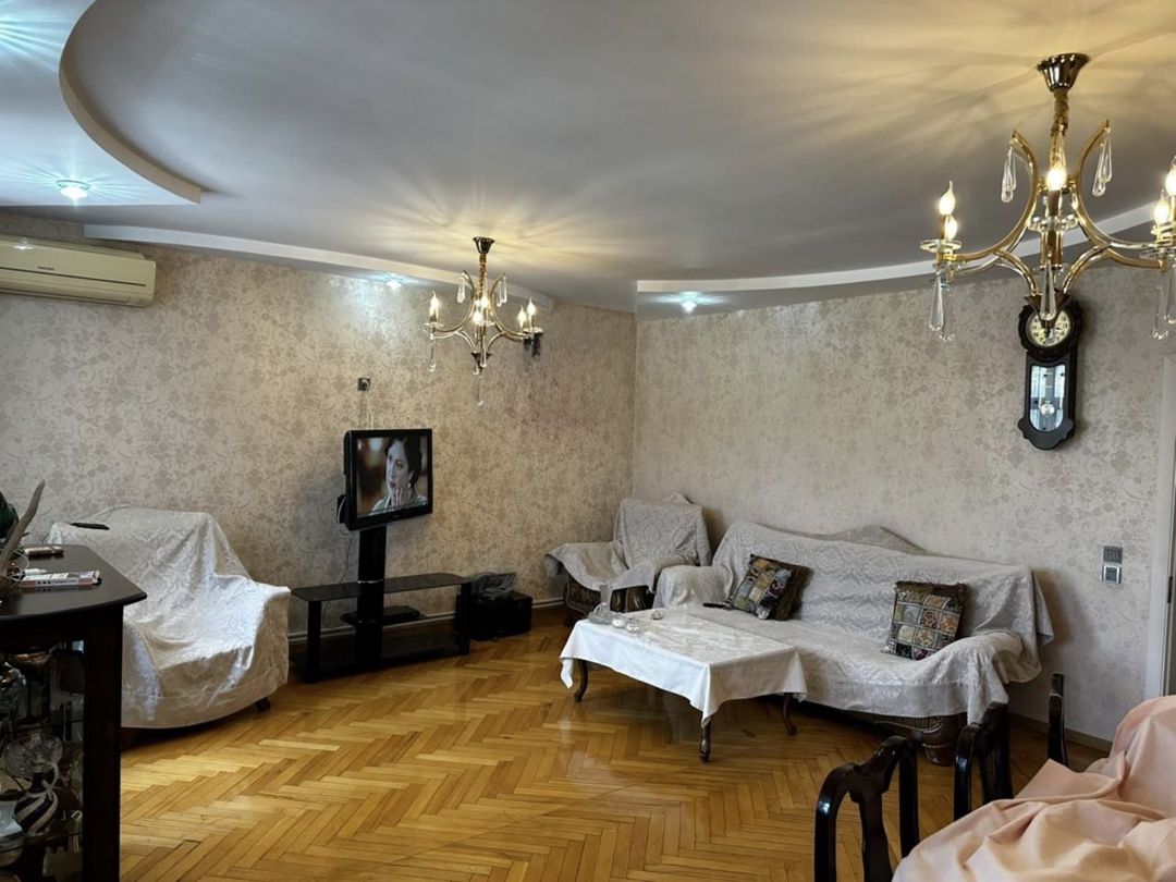 Satılır 4 otaqlı köhnə tikili 70 m² — Mənzil, Bakı (3)