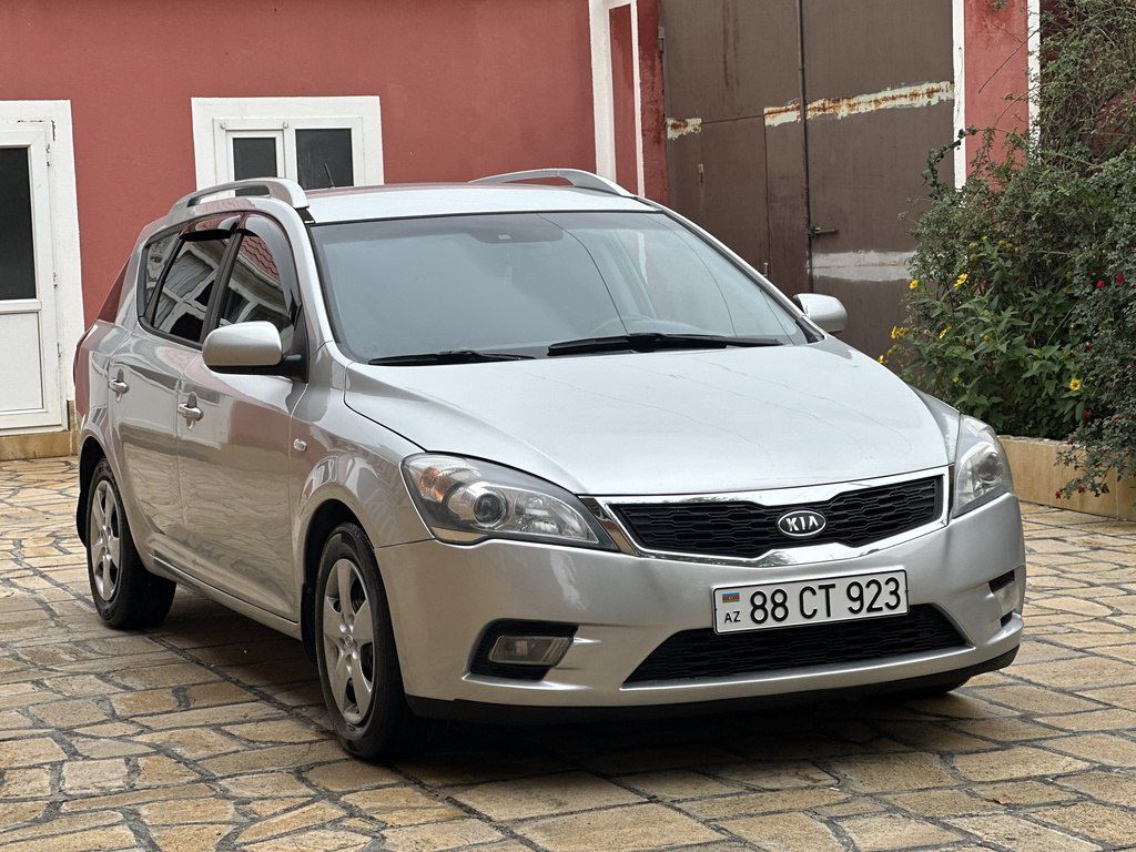 Kia Ceed SW, 1.6 L, 2010 il, 250 000 km 88-CT-923 — Avtomobillər, Bakı (2)
