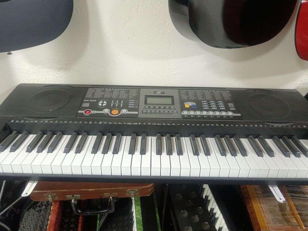 5 oktava — Pianino və digər klaviş alətləri, Bakı