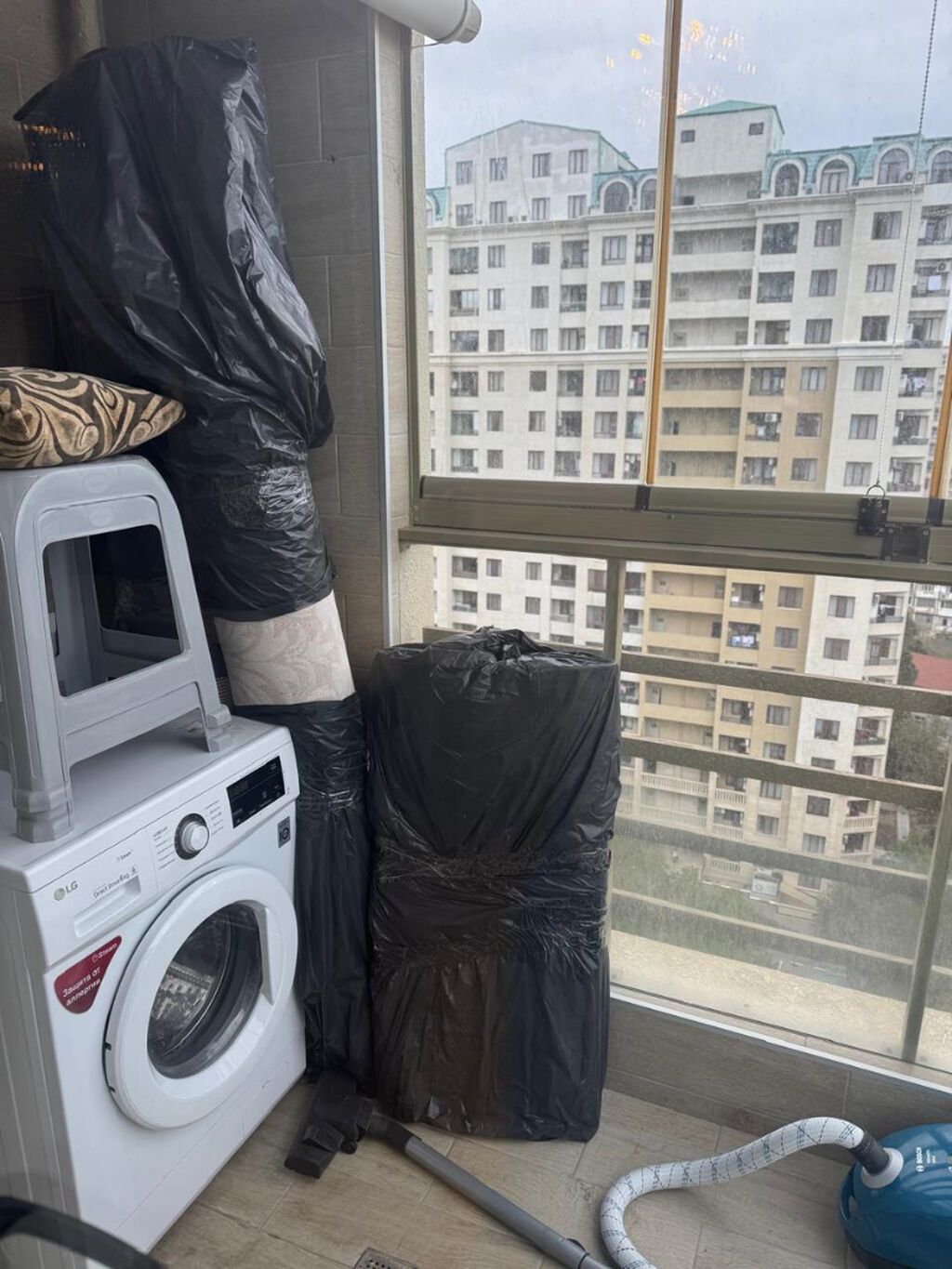Yasamalda, Şərifzadə Küçəsində "S MTK"-da 97 m² Təmirli 3 Otaqlı — Mənzil, Bakı (9)