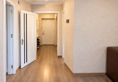 Satılır 3 otaqlı köhnə tikili 90 m² — 183 000 ₼ · Bakı · Mənzil Satılır 3 otaqlı köhnə tikili 90 m² — Bakı