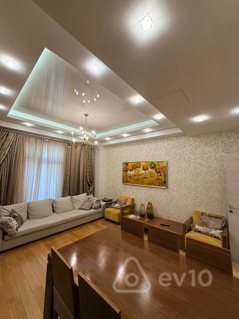4 otaqlı mənzil, 150 m², Xeqani Rustemov kucesi — Mənzil, Bakı (2)
