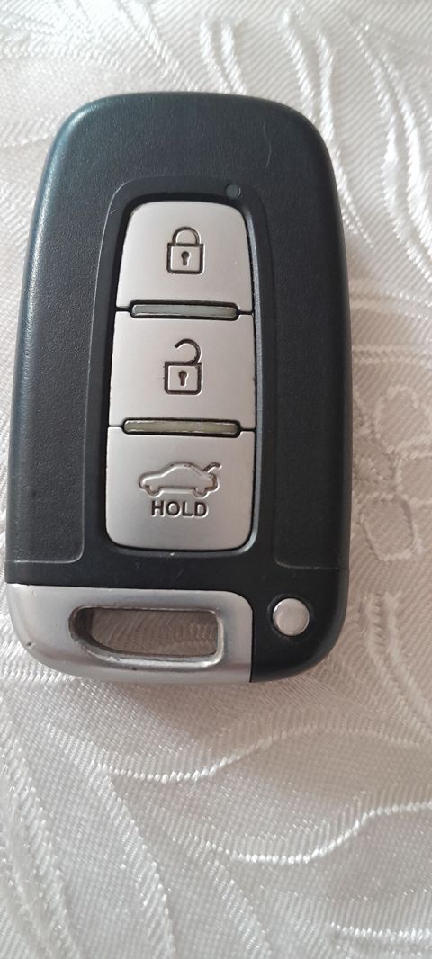 Hyundai açarsız giriş üçün uzaqdan idarəetmə açarı (smart key) + — 30 ₼ · Masazır · Avtomobil elektrikası Hyundai açarsız giriş üçün uzaqdan idarəetmə açarı (smart key) + — Masazır