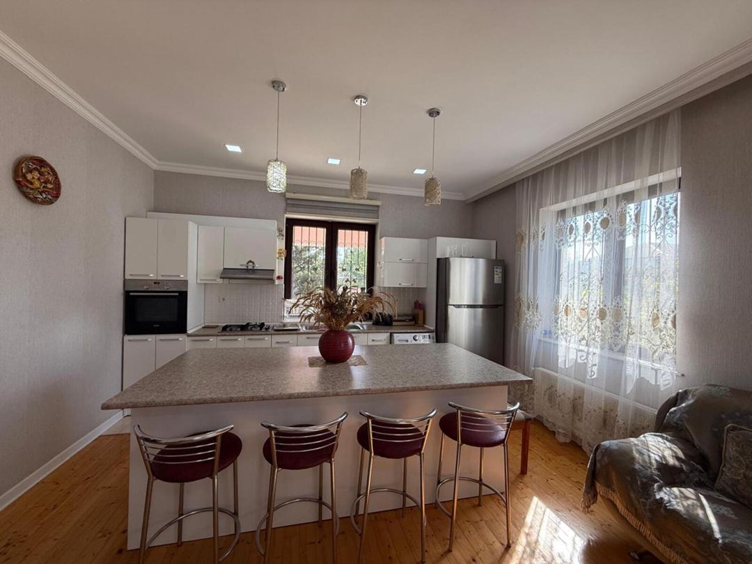 Satılır 7 otaqlı həyət evi/bağ evi 220 m² — Ev, villa, Bakı (12)