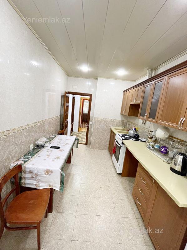 Satılır 3 otaqlı Bina evi menzil (Köhnə tikili), 80 m², 10-cu mikrorayon — Mənzil, Sumqayıt (6)