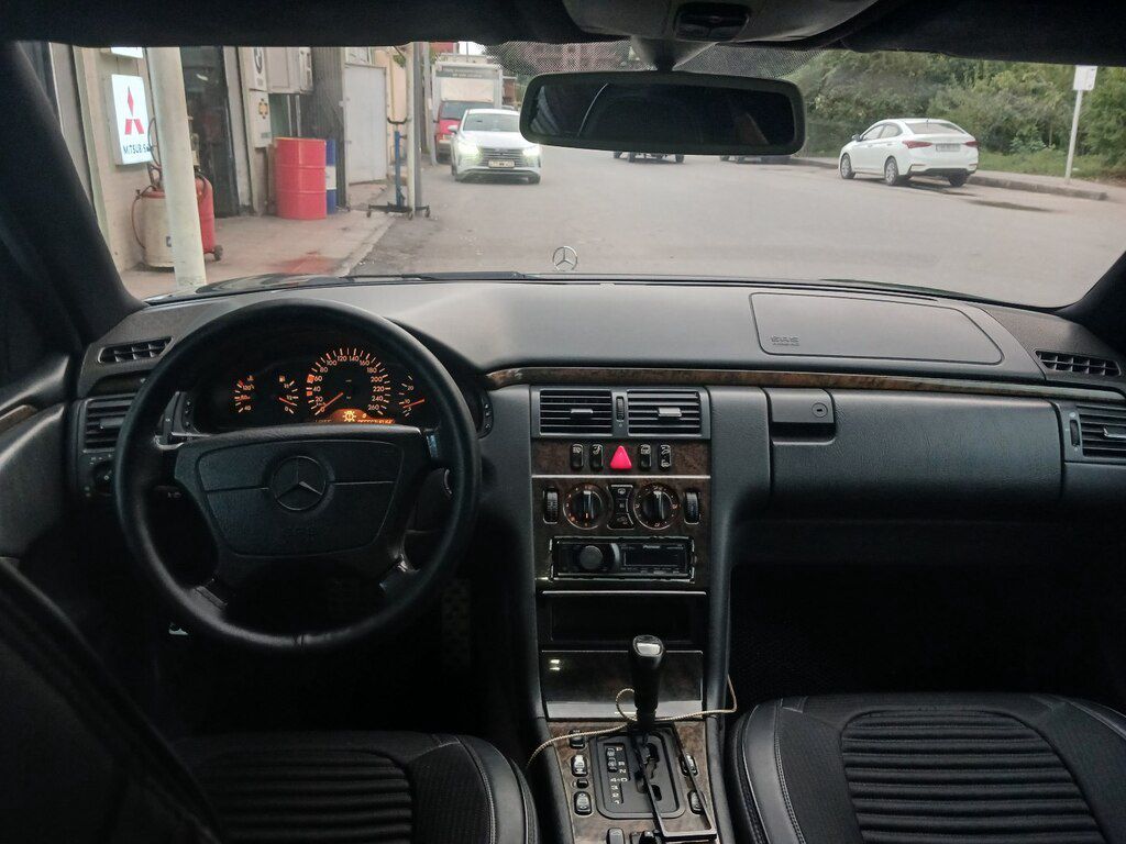 Mercedes E 280, 2.8 L, 1998 il, 286 000 km 99-EZ-350 — Avtomobillər, Bakı (6)