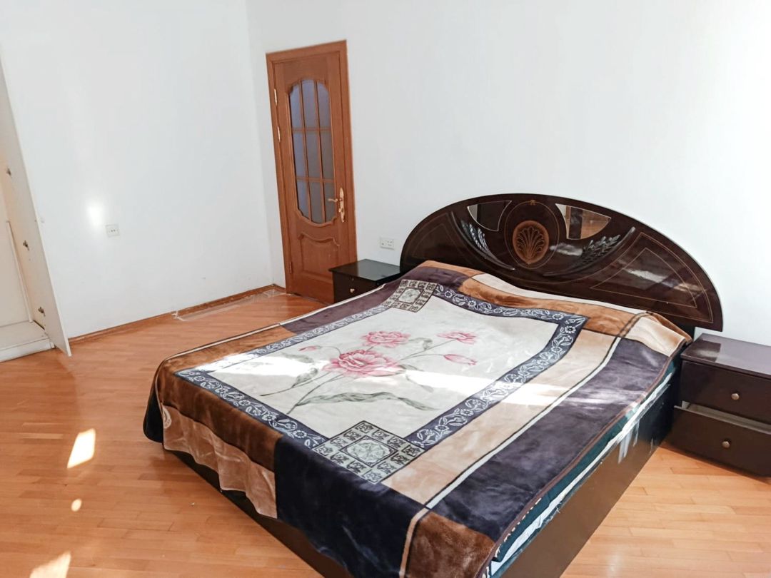 İcarəyə verilir 4 otaqlı köhnə tikili 120 m² — Mənzil, Bakı (9)