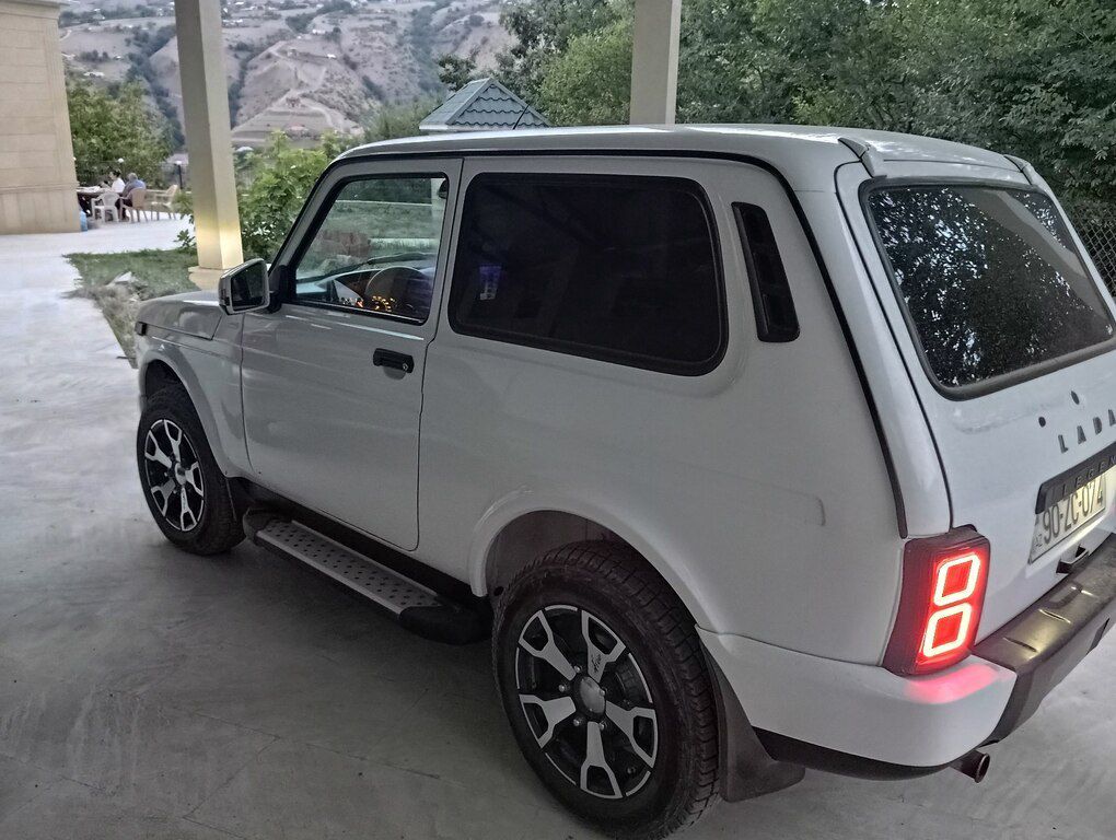 Lada (VAZ) Niva, 1.7 L, 2015 il, 190 000 km 90-ZC-074 — Avtomobillər, Yardımlı (3)