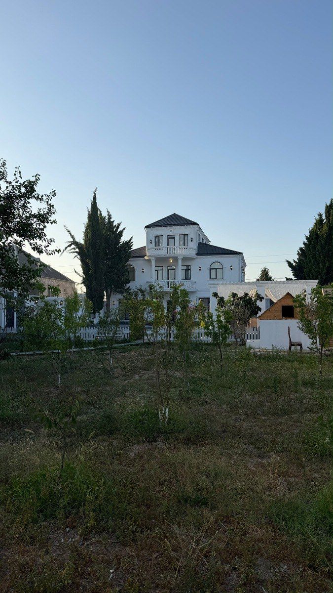 Satılır 6 otaqlı həyət evi/bağ evi 300 m² — Ev, villa, Bakı (2)