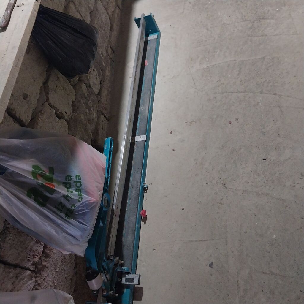 Plitə kəsən əl aparatı hec bir prsblemi yoxdur yan demirl3rine kimi — Əmək otağı avadanlığı, Bakı