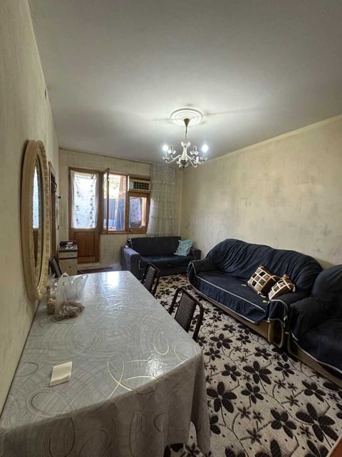 Satılır 2 otaqlı köhnə tikili 47 m² — Bakı