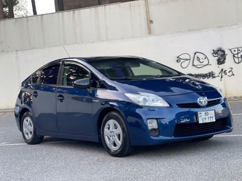 Toyota Prius, 1.8 L, 1.3 kWh, 2011 il, 291 123 km — 16 400 ₼ · Sumqayıt · Avtomobillər Toyota Prius, 1.8 L, 1.3 kWh, 2011 il, 291 123 km — Sumqayıt