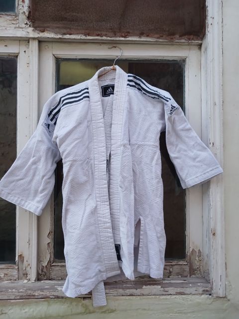 Bir neçə geyimdən ibarət dəst 1) Adidas judo/ciudo gi üstü - Rəng: ağ — 5 ₼ · Bakı · İdman geyimi Bir neçə geyimdən ibarət dəst 1) Adidas judo/ciudo gi üstü - Rəng: ağ — Bakı